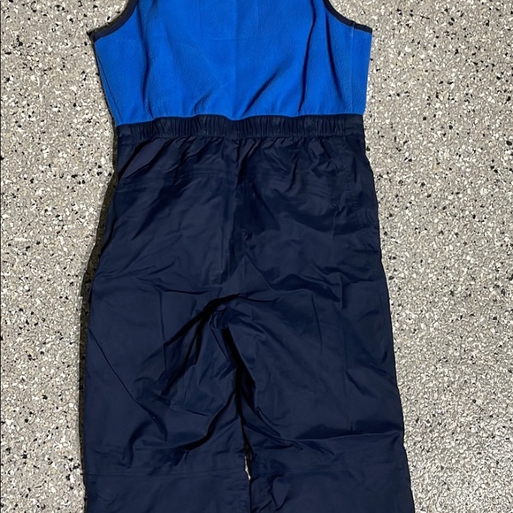 Extendable North face 3pc snow suit. - Picture 3 of 6